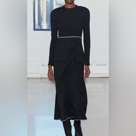 Elegant Black Long Sleeve Dress - Picture 1 of 3